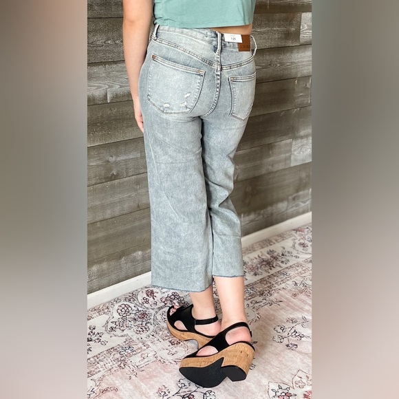 judy blue mid rise tummy control top wide leg crop jeans raw hem JB88903REG LT - Picture 11 of 13